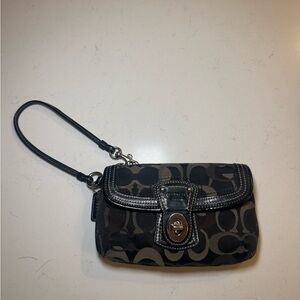Coach Signature Turnlock Black Wristlet